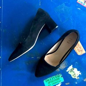 Shoe the Bear Suede Pumps